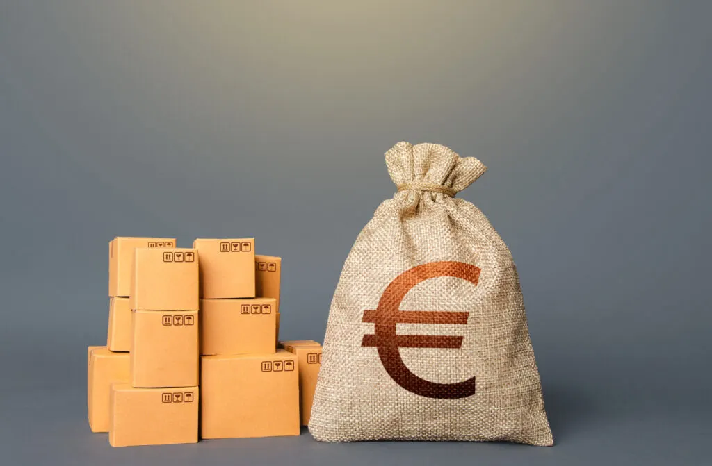 Pourquoi l’euro perd de la valeur face au dollar? – Waxoo.fr, 8 mars 2022″ –> « Pourquoi l’euro perd de la valeur face au dollar? – Waxoo.fr