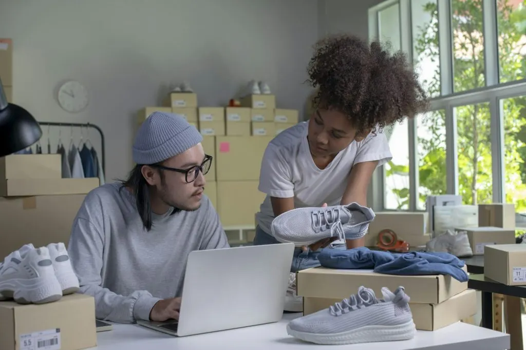 2024 : Comparaison explosive entre Squarespace et Shopify pour choisir la solution ultime pour votre entreprise ! Découvrez le gagnant absolu !